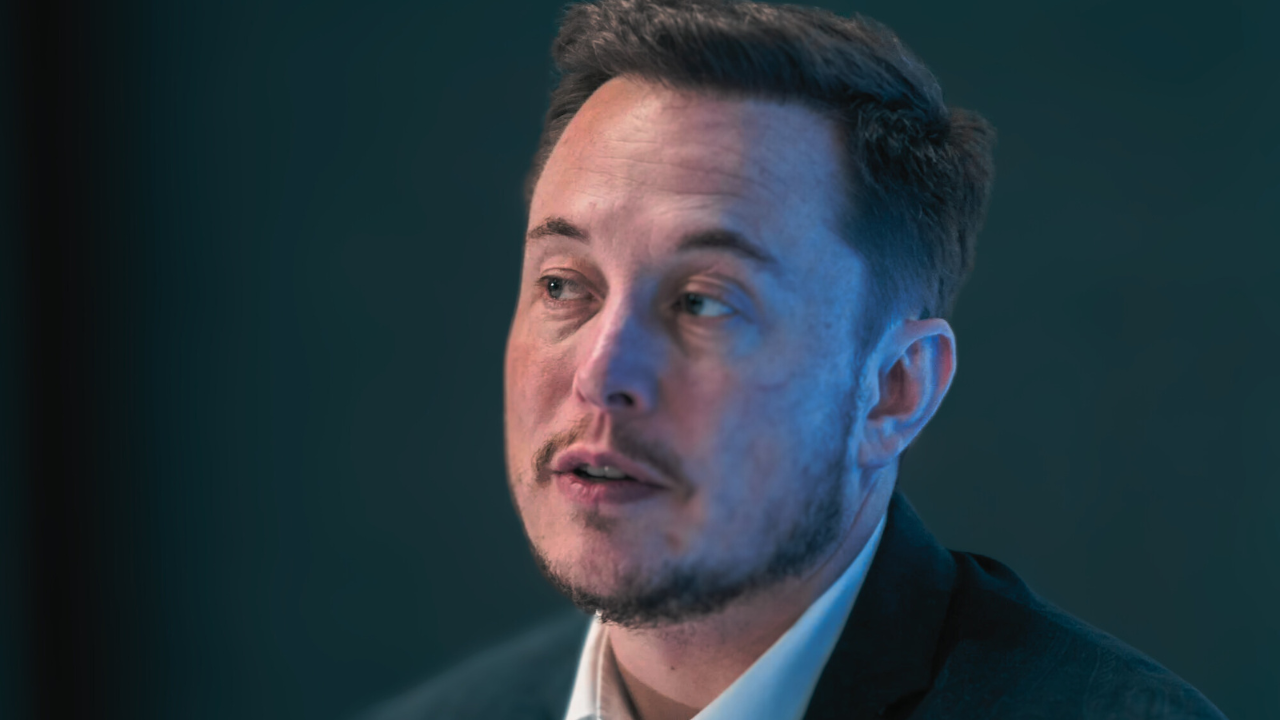 Elon Musk’s Struggle: Navigating Controversy and Confronting Advertisers Over Antisemitism on X